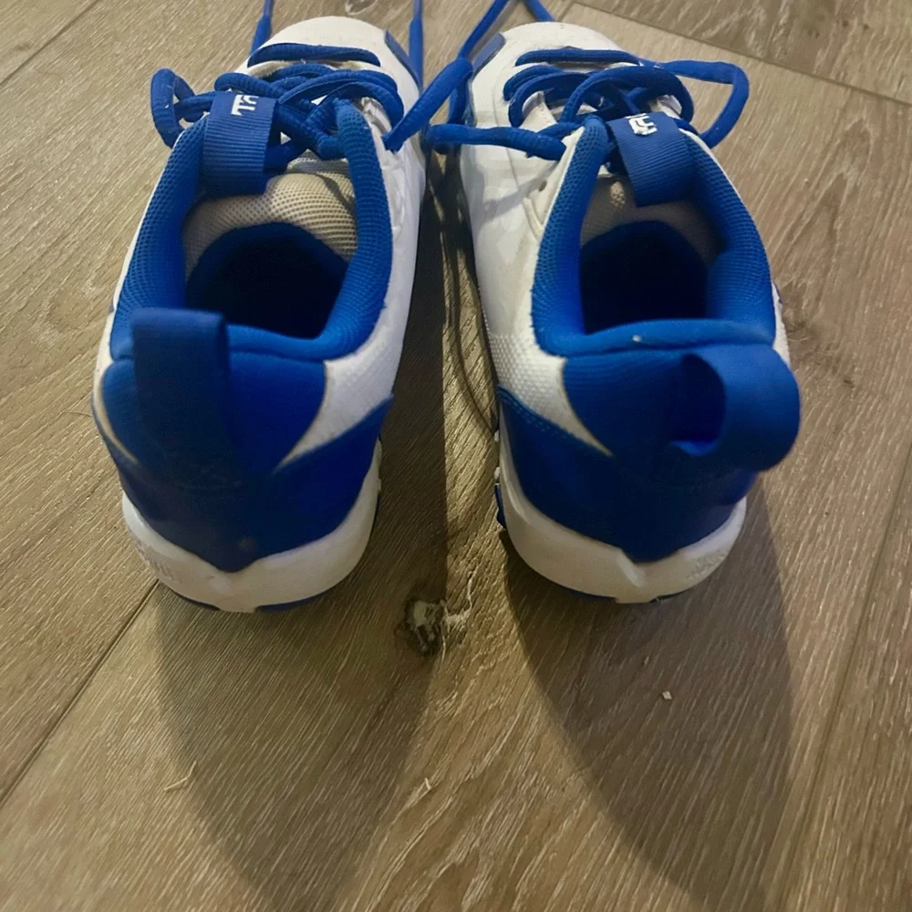 Nike Kids White and Royal Blue Athletic Cleats - Picture 3 of 4